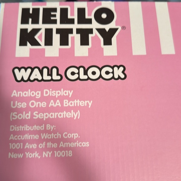 Hello Kitty NWT Pink & Black Large Hello Kitty Bow Wall Clock - Picture 4 of 5